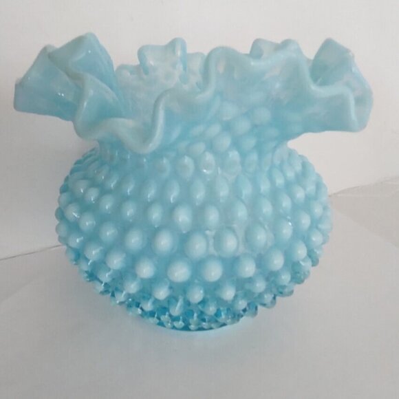 LARGE FENTON HOBNAIL VASE BLUE OPALESCENT RUFFLED RIM GLASS 5 1/4" - Picture 1 of 13